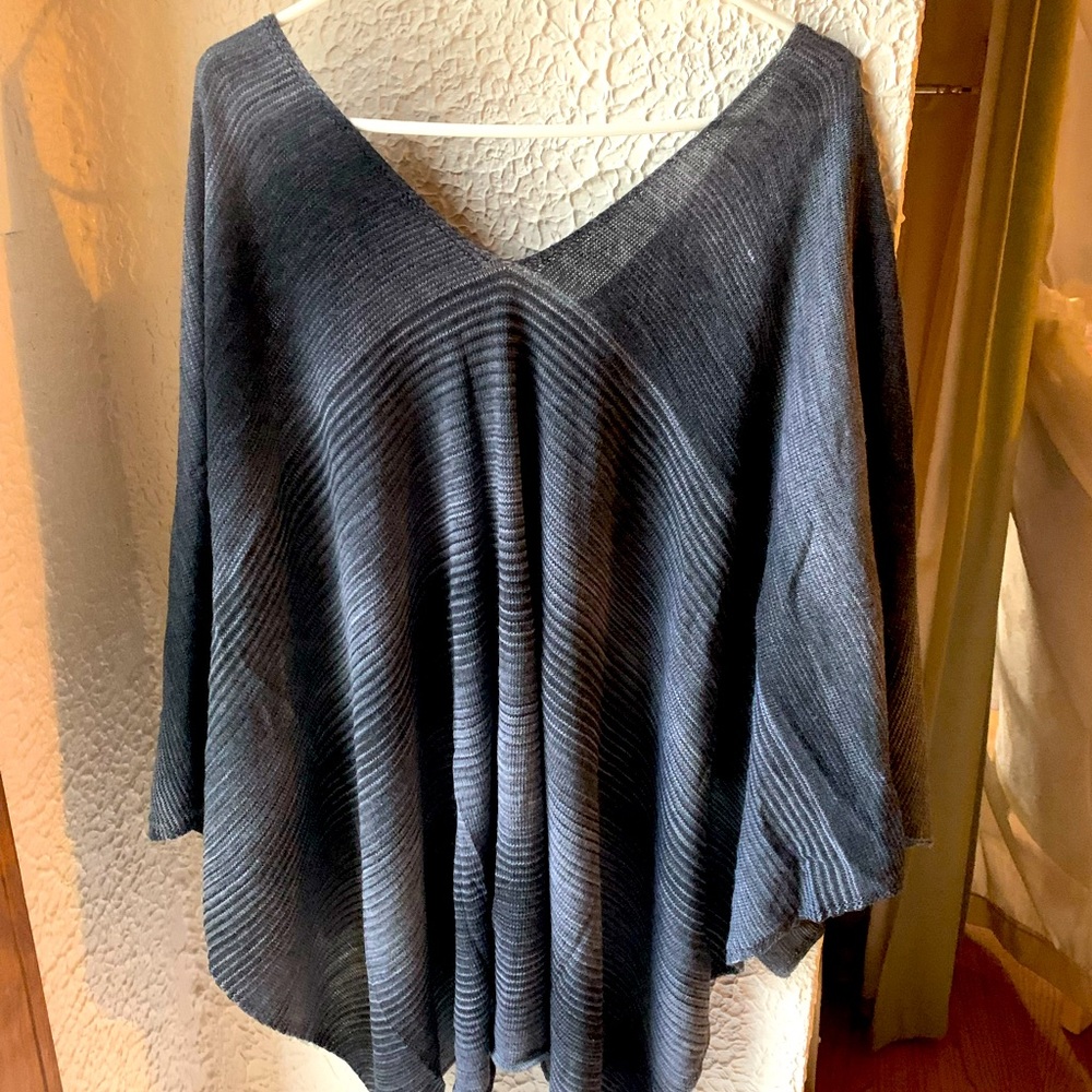 Women's Black Ribbed V-Neck Knit Poncho Cashmere